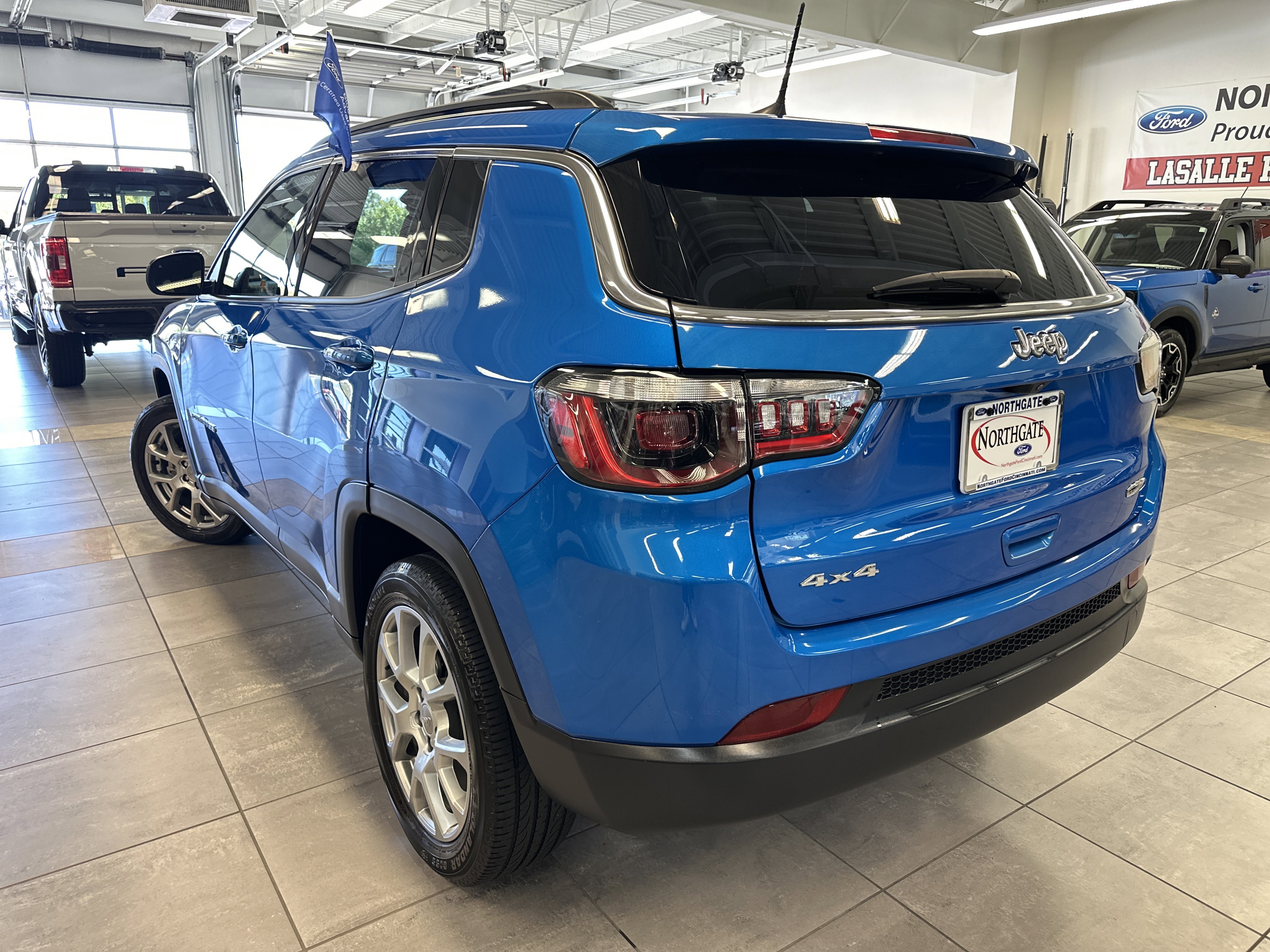 Used 2022 Jeep Compass Latitude w/ Sun and Sound Group image 15