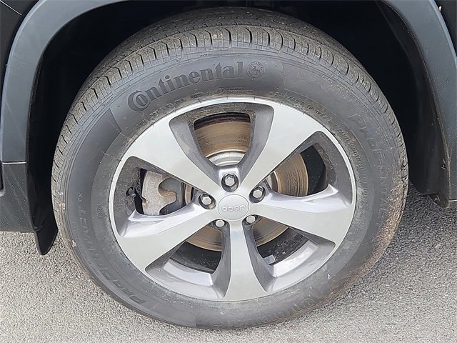 Used 2019 Jeep Cherokee Limited w/ Trailer Tow Group image 7