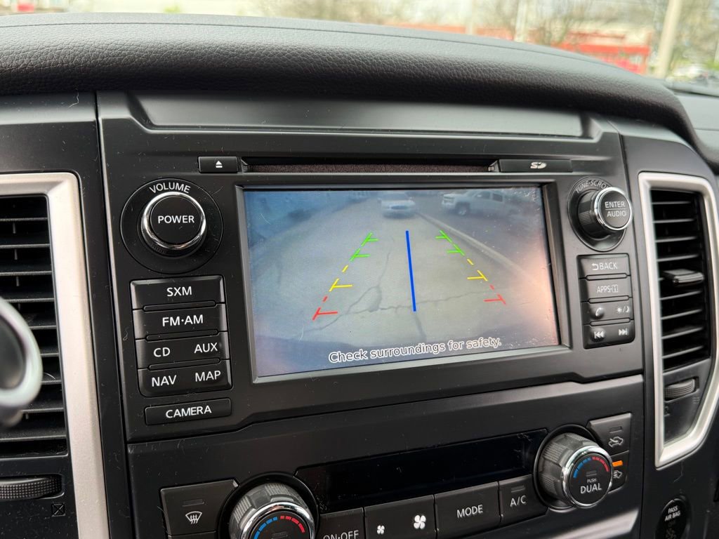 Used 2018 Nissan Titan SV w/ SV Convenience Package image 21