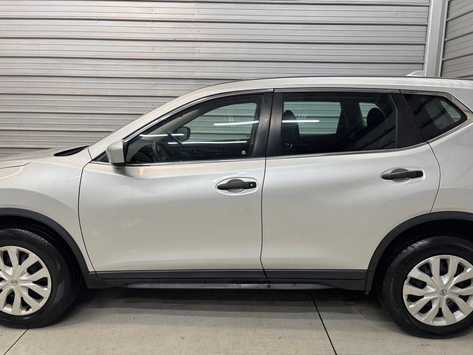 Used 2019 Nissan Rogue S AWD/4WD image 7