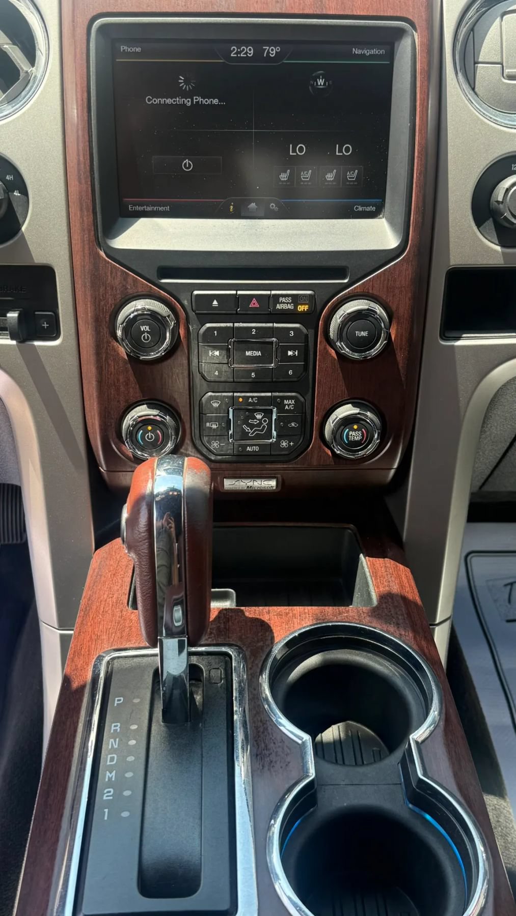 Used 2014 Ford F150 King Ranch w/ King Ranch Luxury Package AWD/4WD image 16