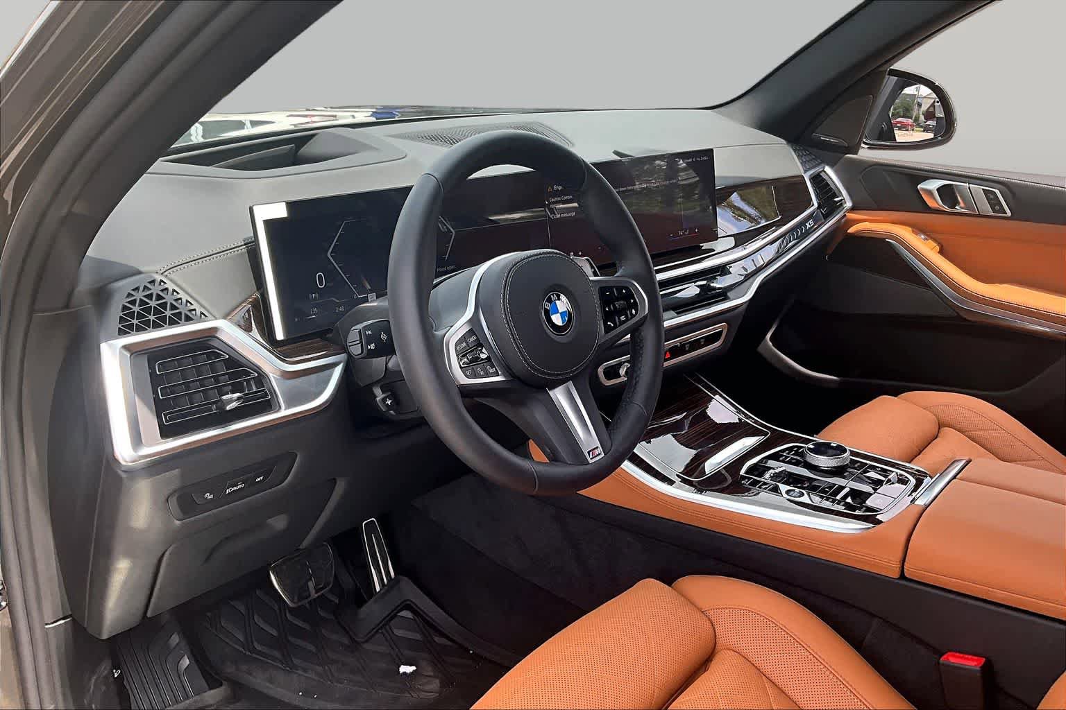 Used 2026 BMW X5 sDrive40i w/ Executive Package RWD image 16