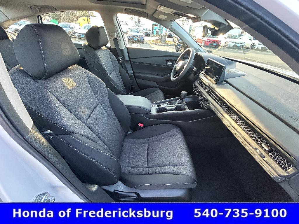 Certified 2025 Honda Accord SE image 32