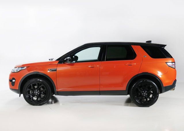 Used 2017 Land Rover Discovery Sport HSE image 6