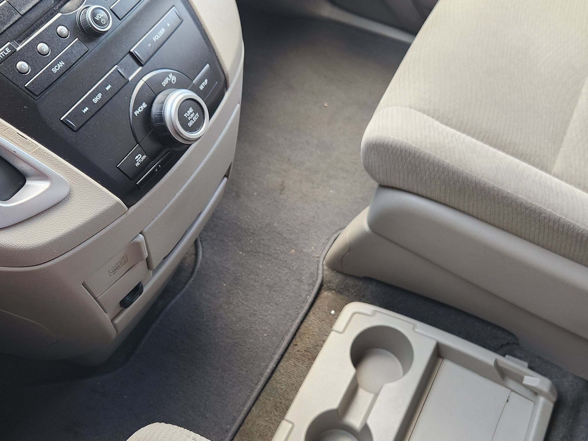 Used 2013 Honda Odyssey LX image 19