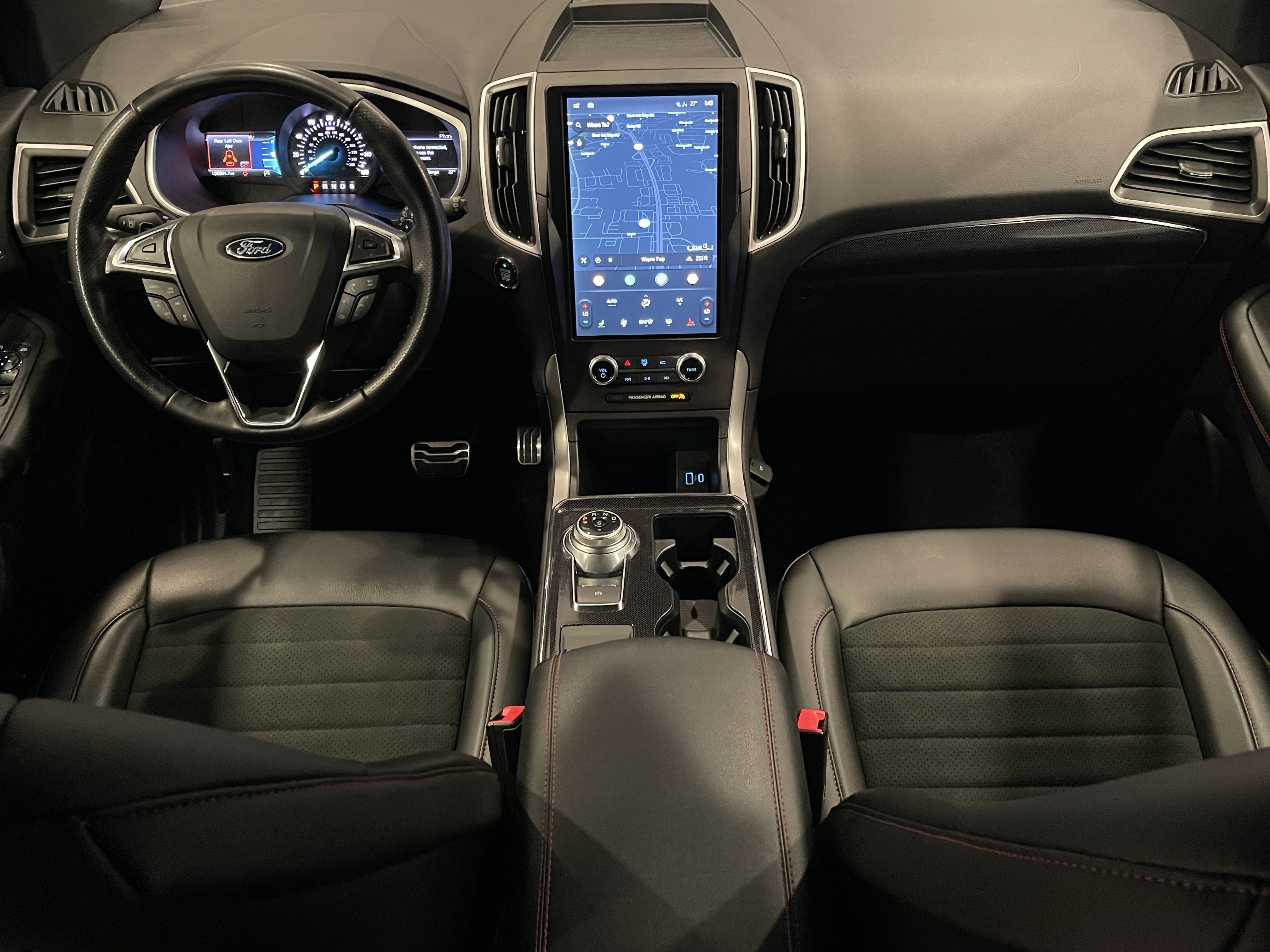 Used 2021 Ford Edge ST-Line w/ Class II Trailer Tow Package AWD/4WD image 16