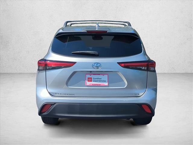 Certified 2022 Toyota Highlander XLE image 6
