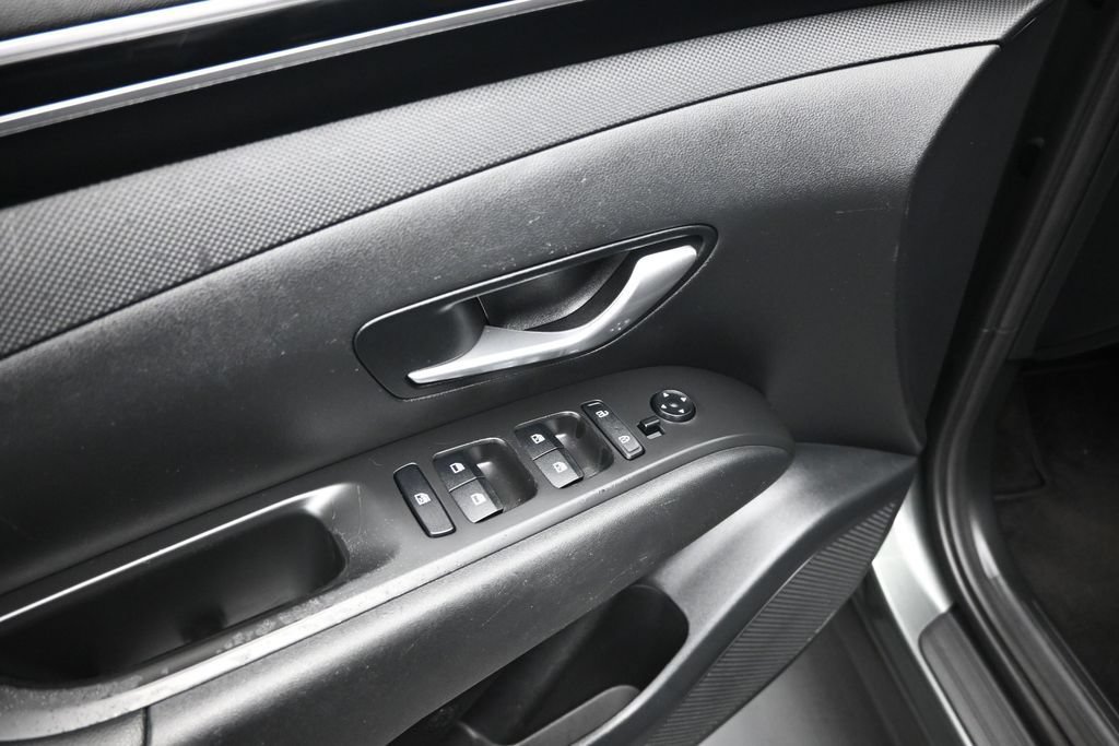 Used 2022 Hyundai Tucson SEL FWD image 11