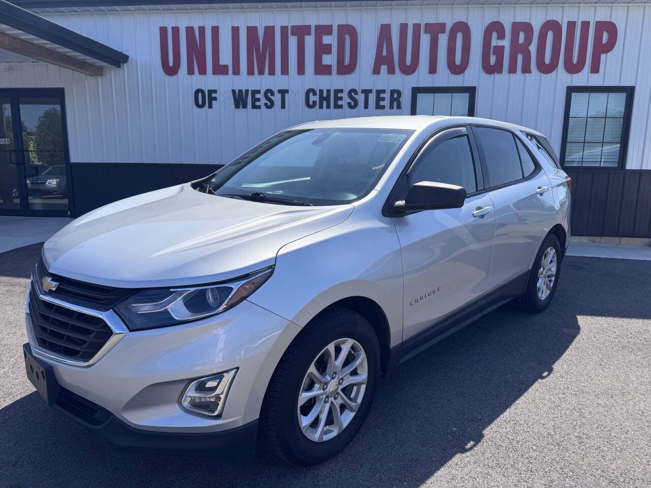 Used 2018 Chevrolet Equinox LS FWD image 1