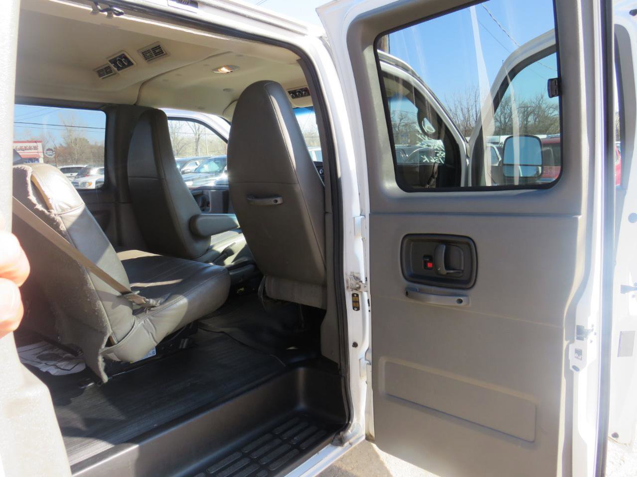 Used 2014 Chevrolet Express 1500 LS image 18