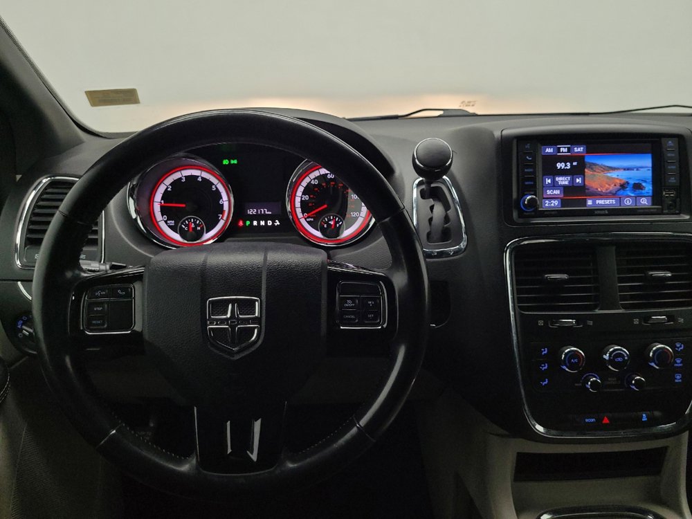 Used 2019 Dodge Grand Caravan SXT image 22