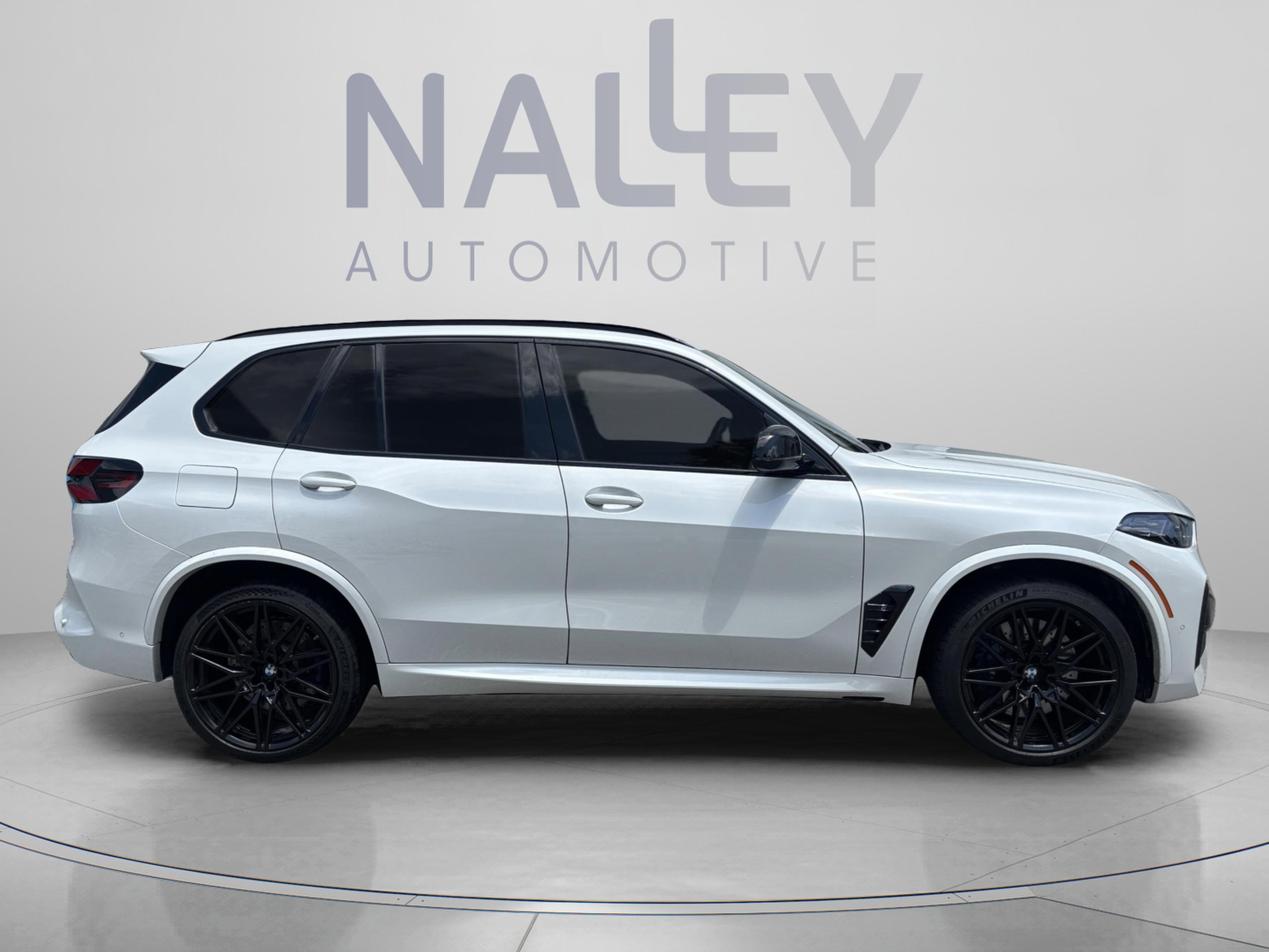 Used 2025 BMW X5 M Competition w/ Executive Package AWD/4WD image 6