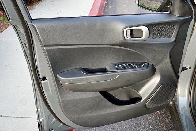 New 2026 Hyundai Venue SE FWD image 25