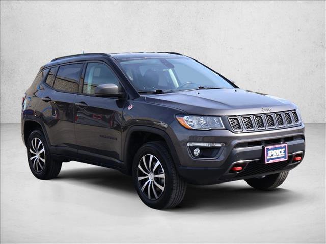 Used 2019 Jeep Compass Trailhawk w/ Leather Interior Group AWD/4WD image 3