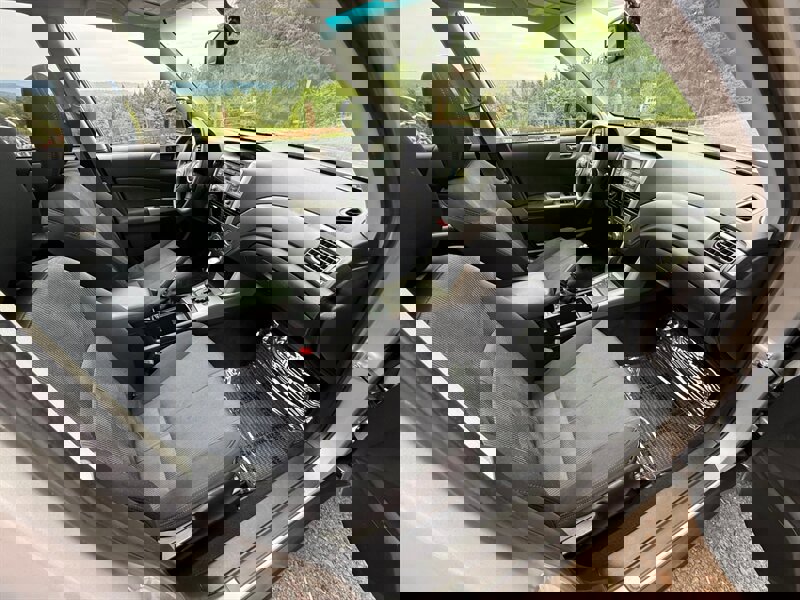 Used 2010 Subaru Forester 2.5X Premium image 12