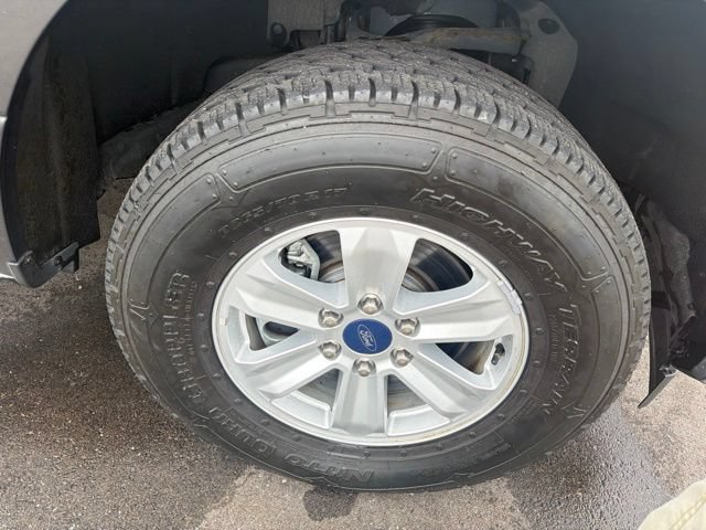Used 2017 Ford F150 XLT AWD/4WD image 4