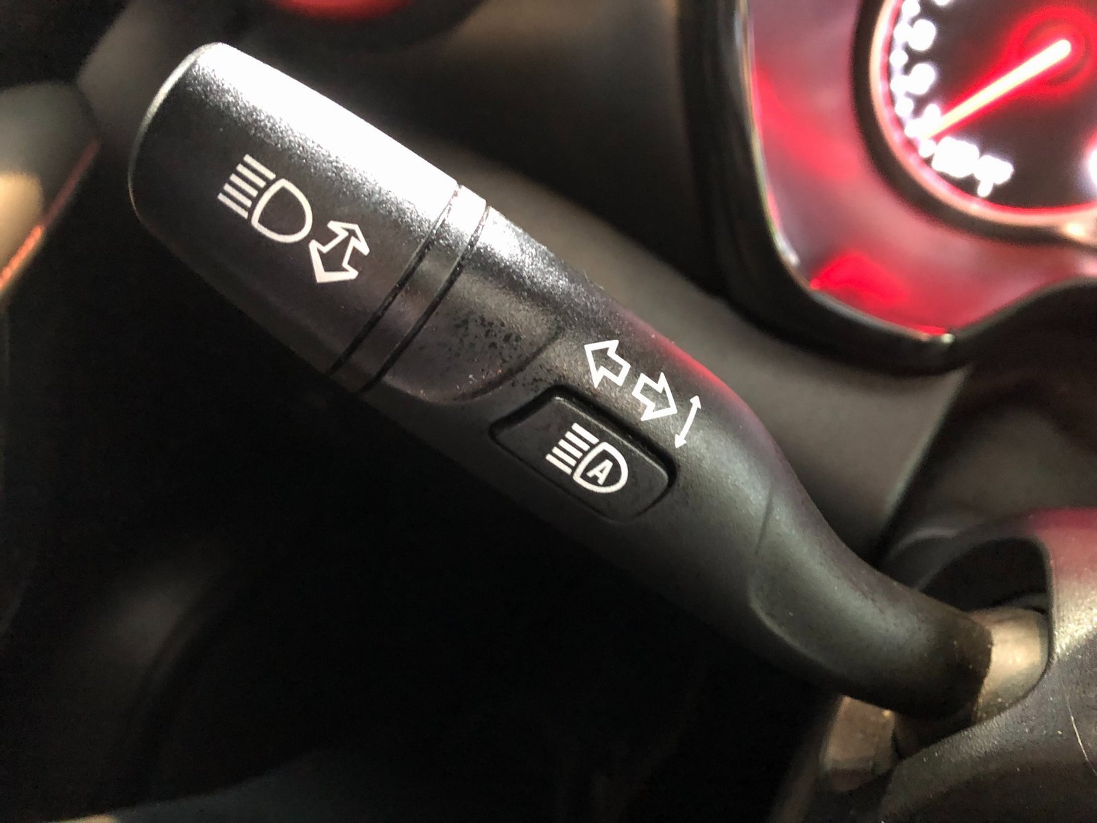 Certified 2022 Chevrolet Blazer RS w/ Enhanced Convenience Package image 32