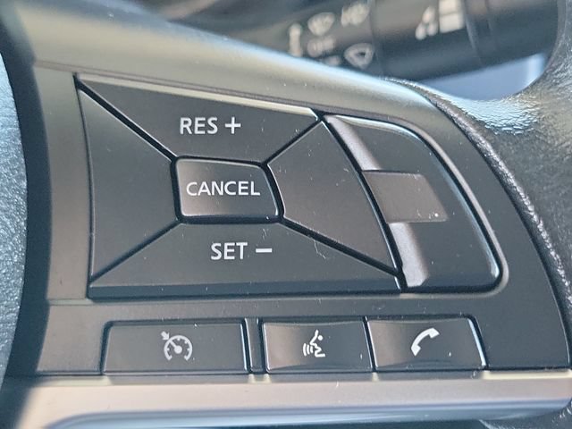 Used 2024 Nissan Versa SV FWD image 9
