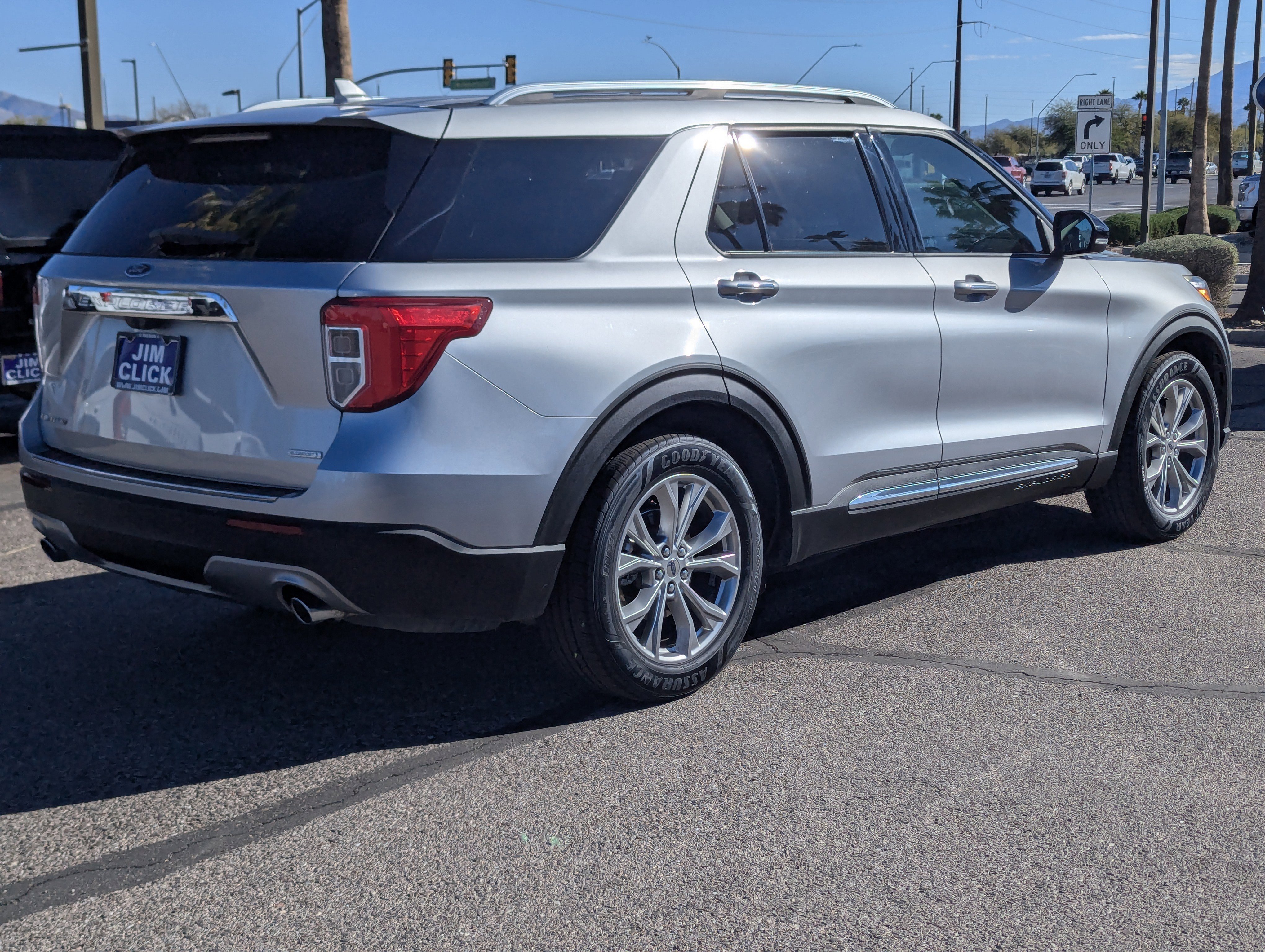 Certified 2020 Ford Explorer Limited image 2