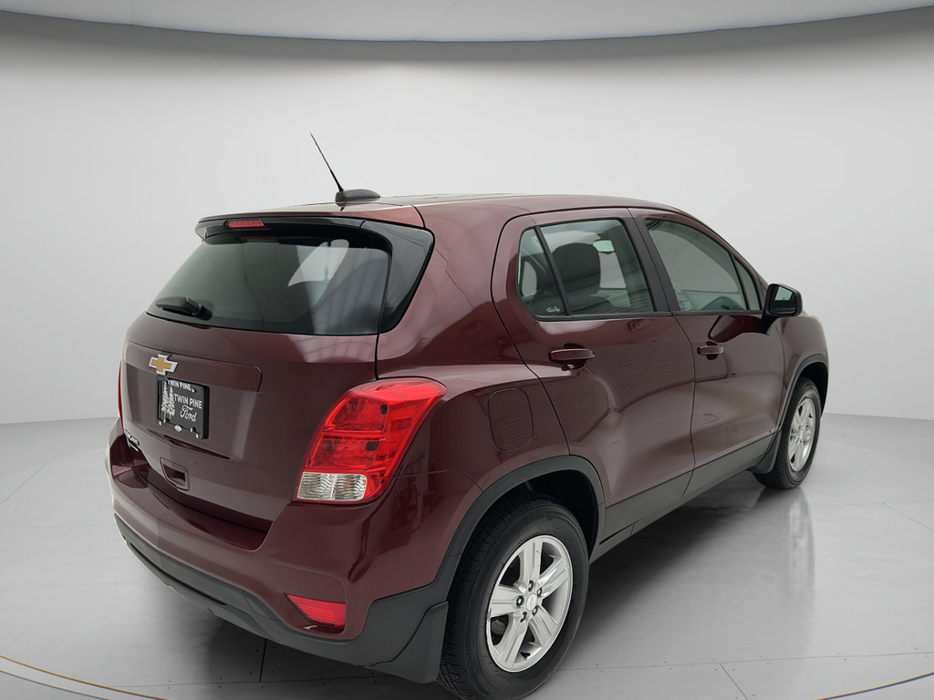 Used 2017 Chevrolet Trax LS w/ LPO, Protection Package AWD/4WD image 4