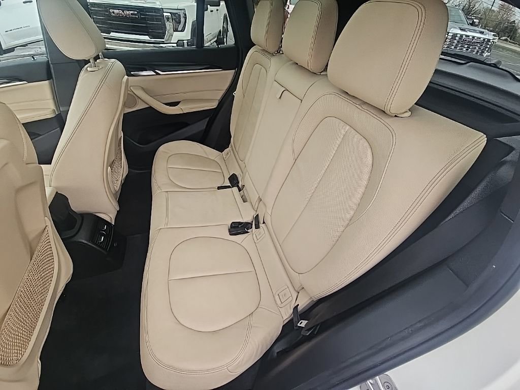 Used 2017 BMW X1 xDrive28i image 12