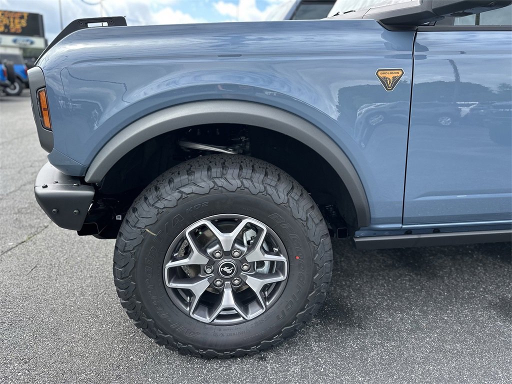 New 2025 Ford Bronco Badlands image 9