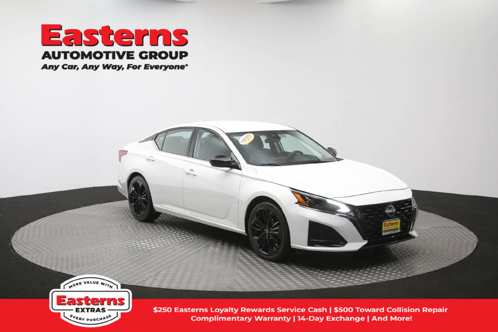 Used 2024 Nissan Altima 2.5 SR FWD image 46