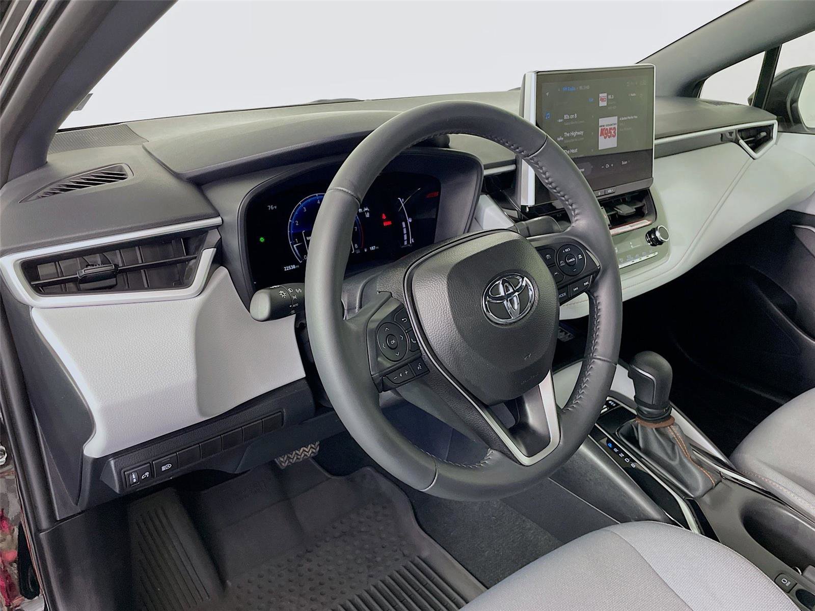 Used 2025 Toyota Corolla FX w/ Convenience Package image 13