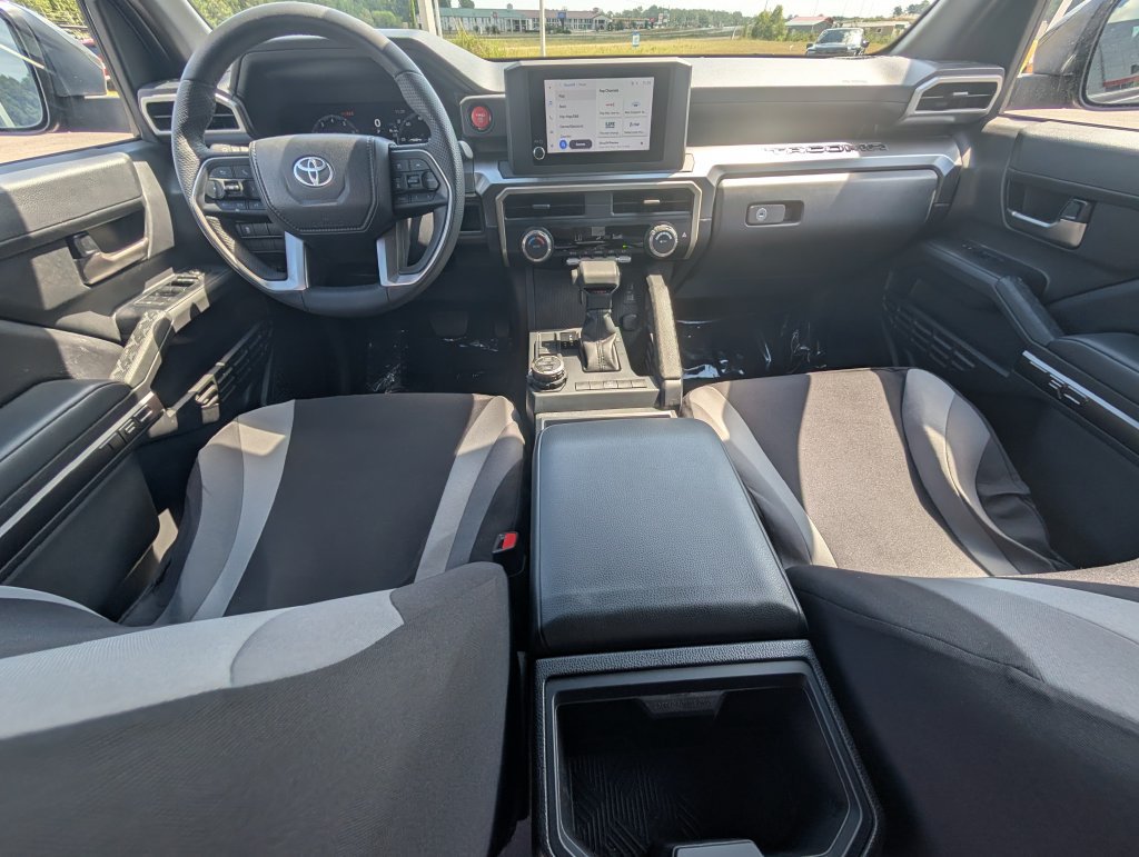 Used 2025 Toyota Tacoma TRD Off-Road AWD/4WD image 26