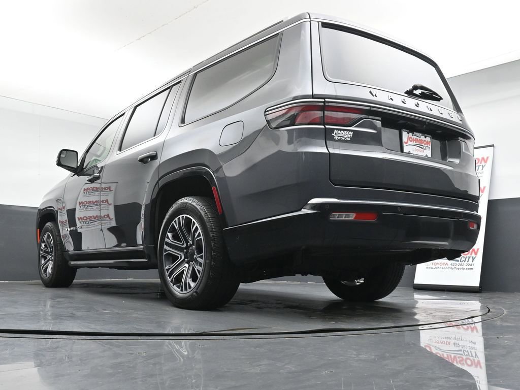 Used 2024 Jeep Wagoneer 4WD w/ Premium Group I image 40