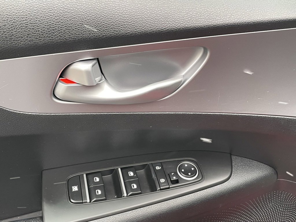 Certified 2023 Kia Forte LXS image 20