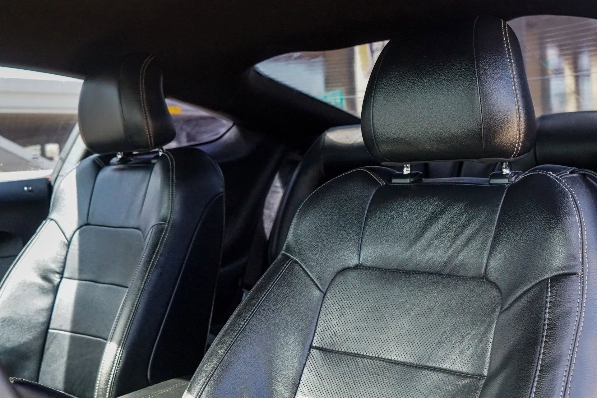 Used 2015 Ford Mustang GT Premium w/ Equipment Group 401A RWD image 24