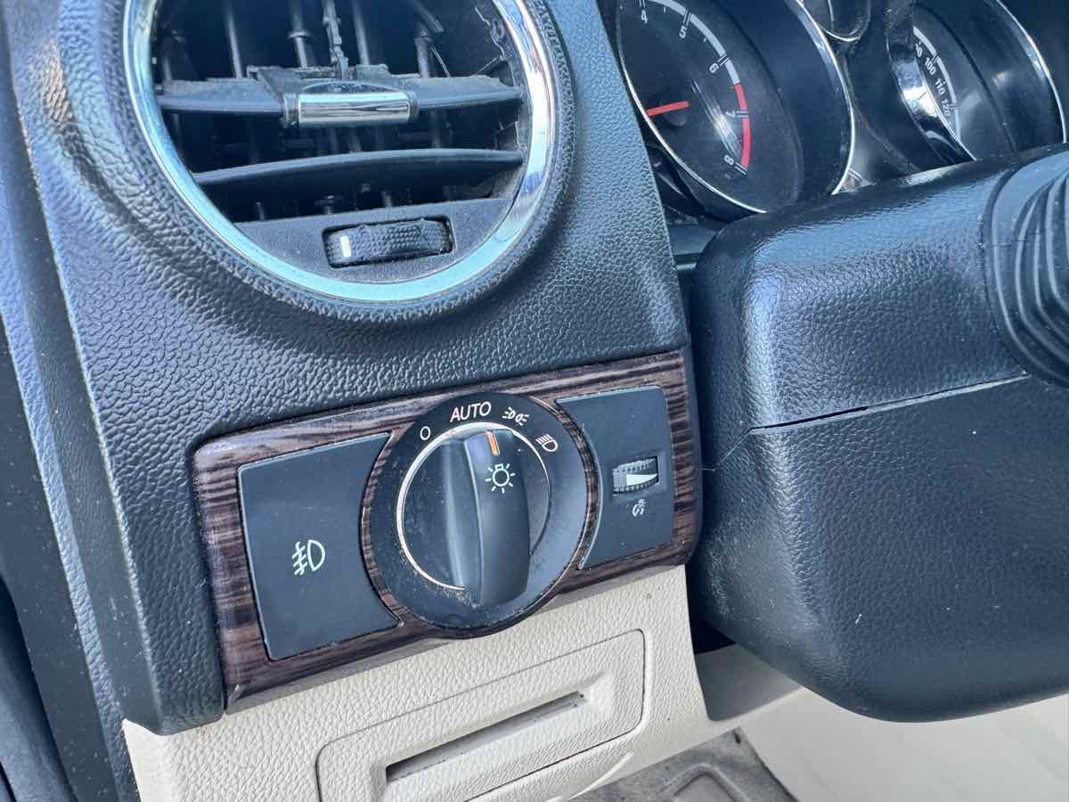 Used 2008 Saturn Vue XR w/ Convenience Package FWD image 38