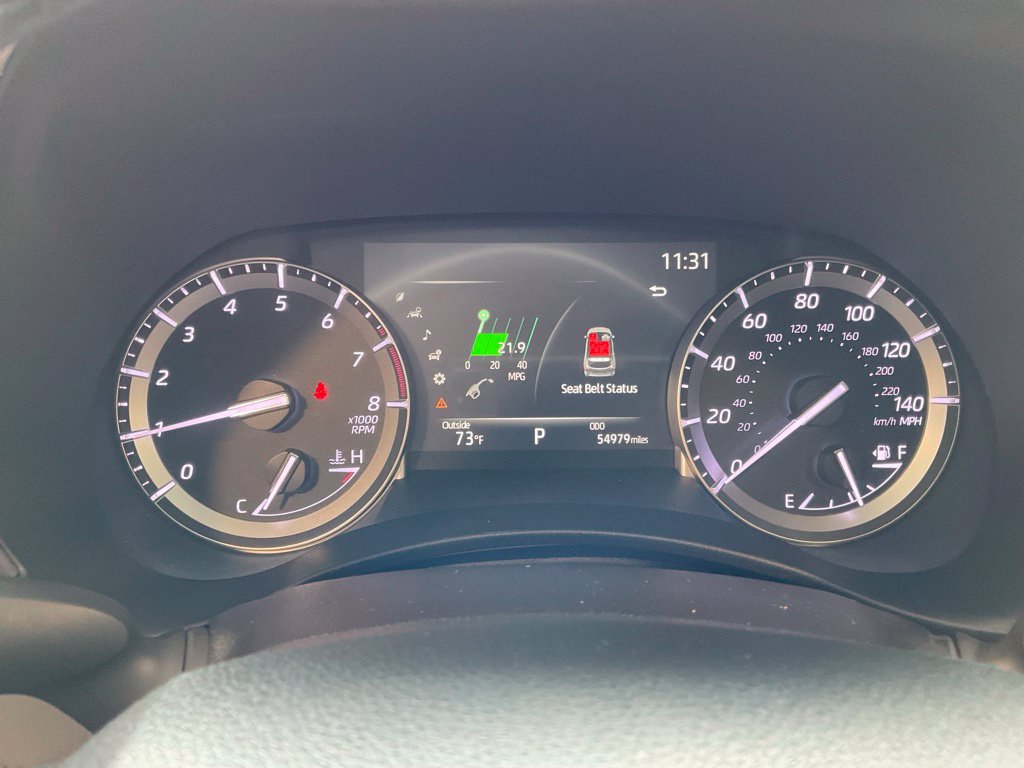 Used 2022 Toyota Highlander XLE AWD/4WD image 14