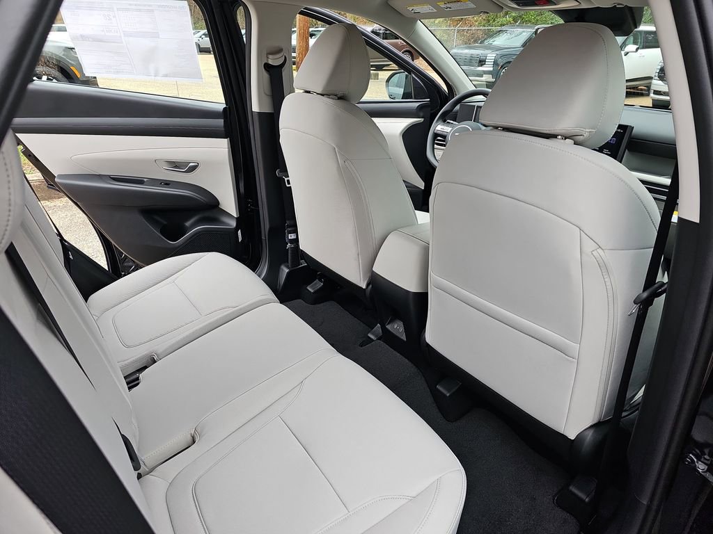 New 2026 Hyundai Tucson SE image 11