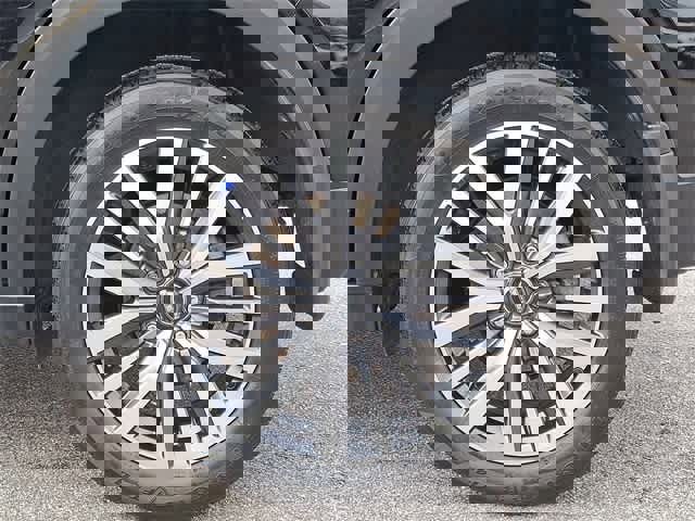 Used 2024 Nissan Kicks SV image 36