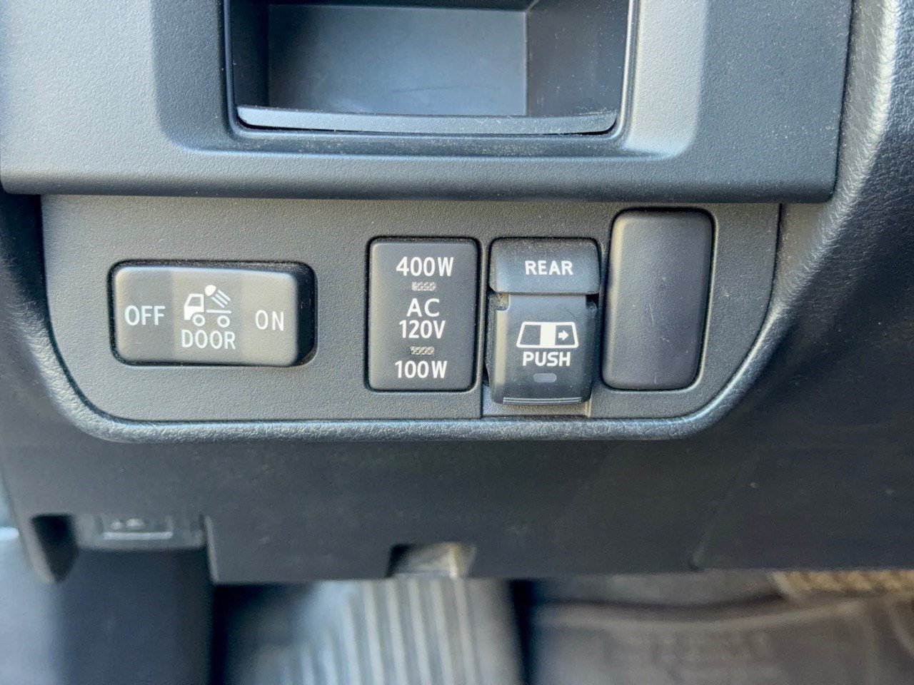 Used 2017 Toyota Tacoma TRD Off-Road w/ Tow Package (A/T) AWD/4WD image 34