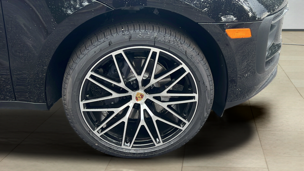 New 2026 Porsche Macan AWD/4WD image 14
