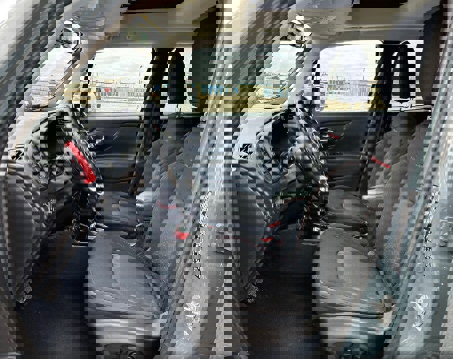 Used 2018 Jeep Renegade Trailhawk w/ Cold Weather Group II image 11