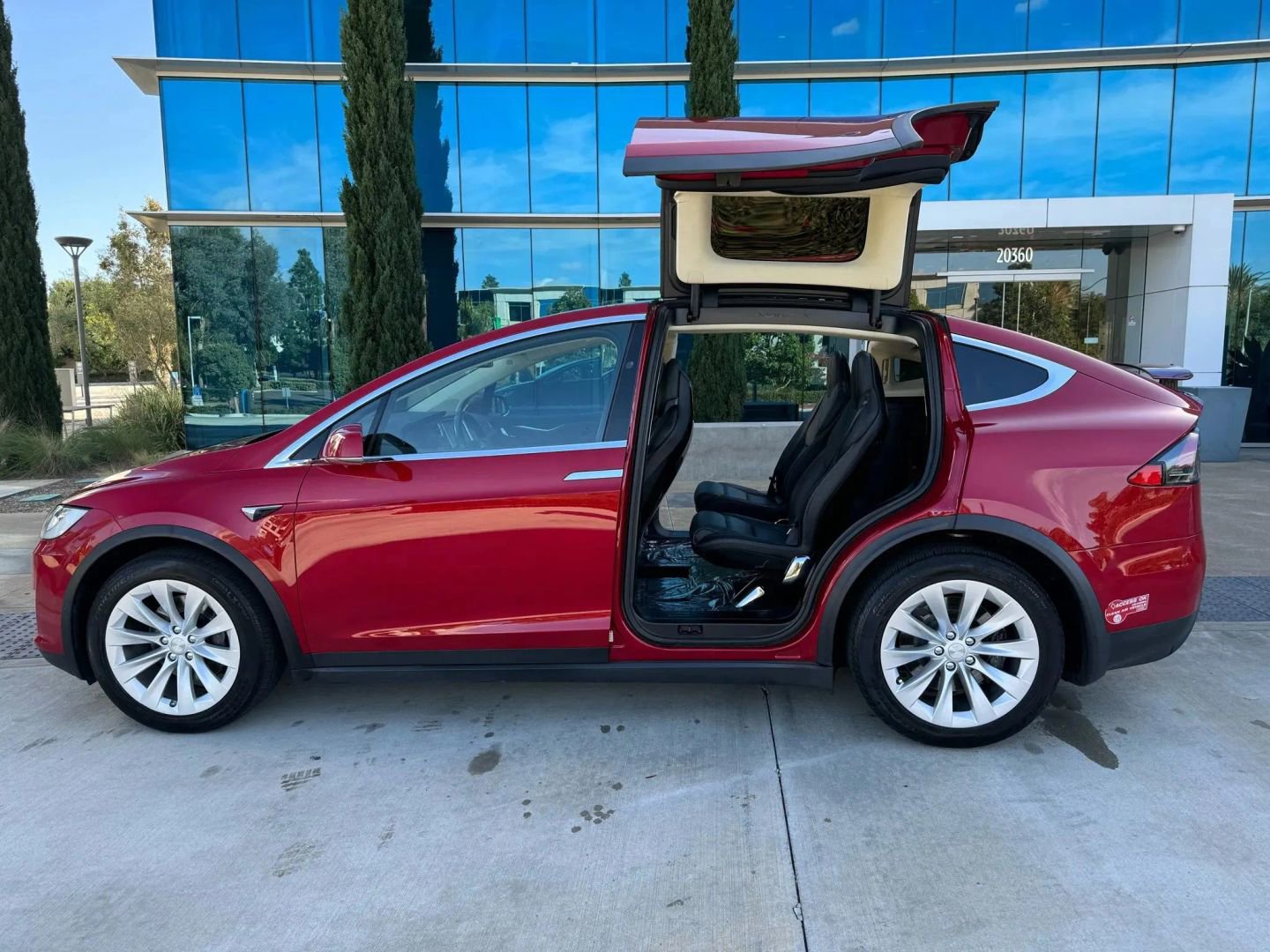 Used 2019 Tesla Model X Long Range AWD/4WD image 9