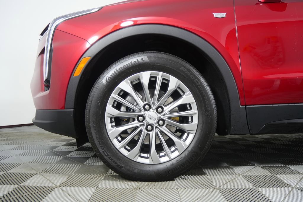 Used 2024 Cadillac XT4 Premium Luxury w/ Cold Weather Package image 7