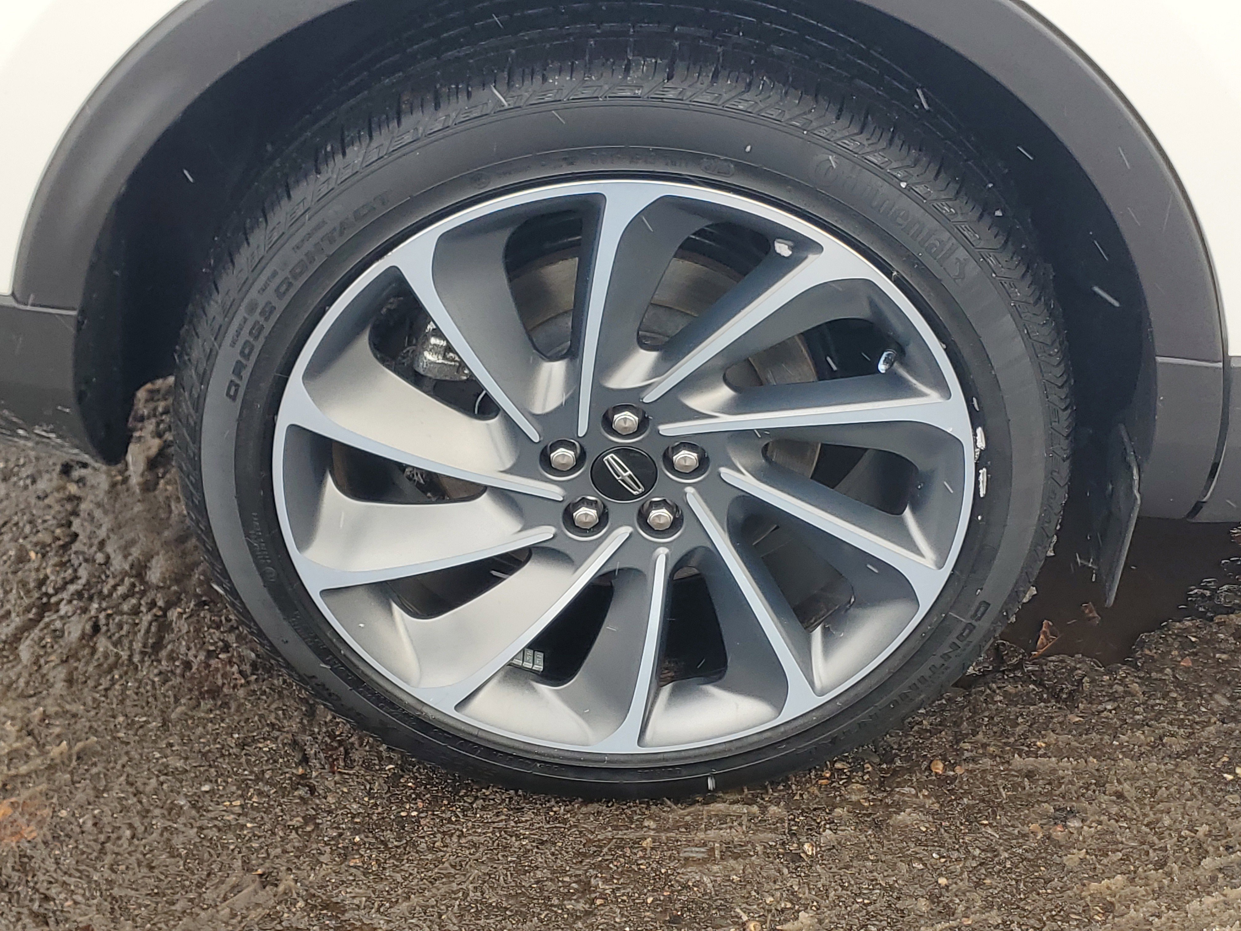 Certified 2023 Lincoln Nautilus Reserve w/ Equipment Group 202A image 7