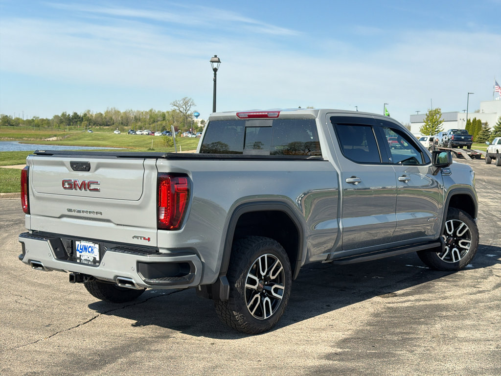 Used 2025 GMC Sierra 1500 AT4 w/ AT4 Premium Package AWD/4WD image 4