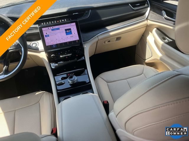 Certified 2025 Jeep Grand Cherokee L Limited w/ Luxury Tech Group II AWD/4WD image 16