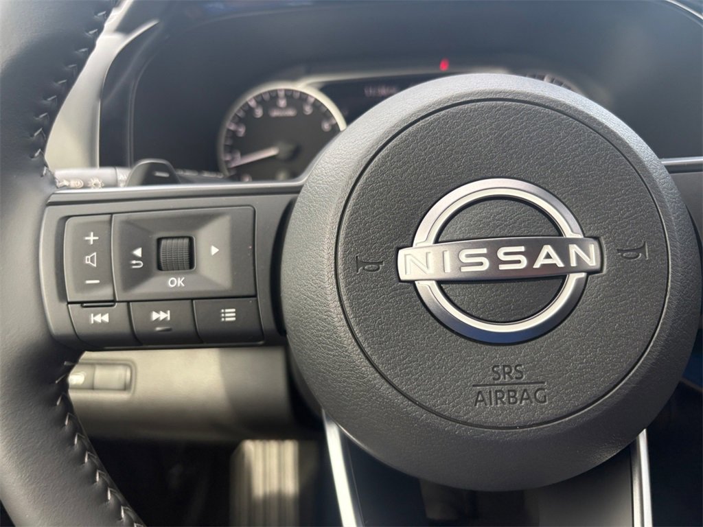 New 2025 Nissan Pathfinder SV image 25