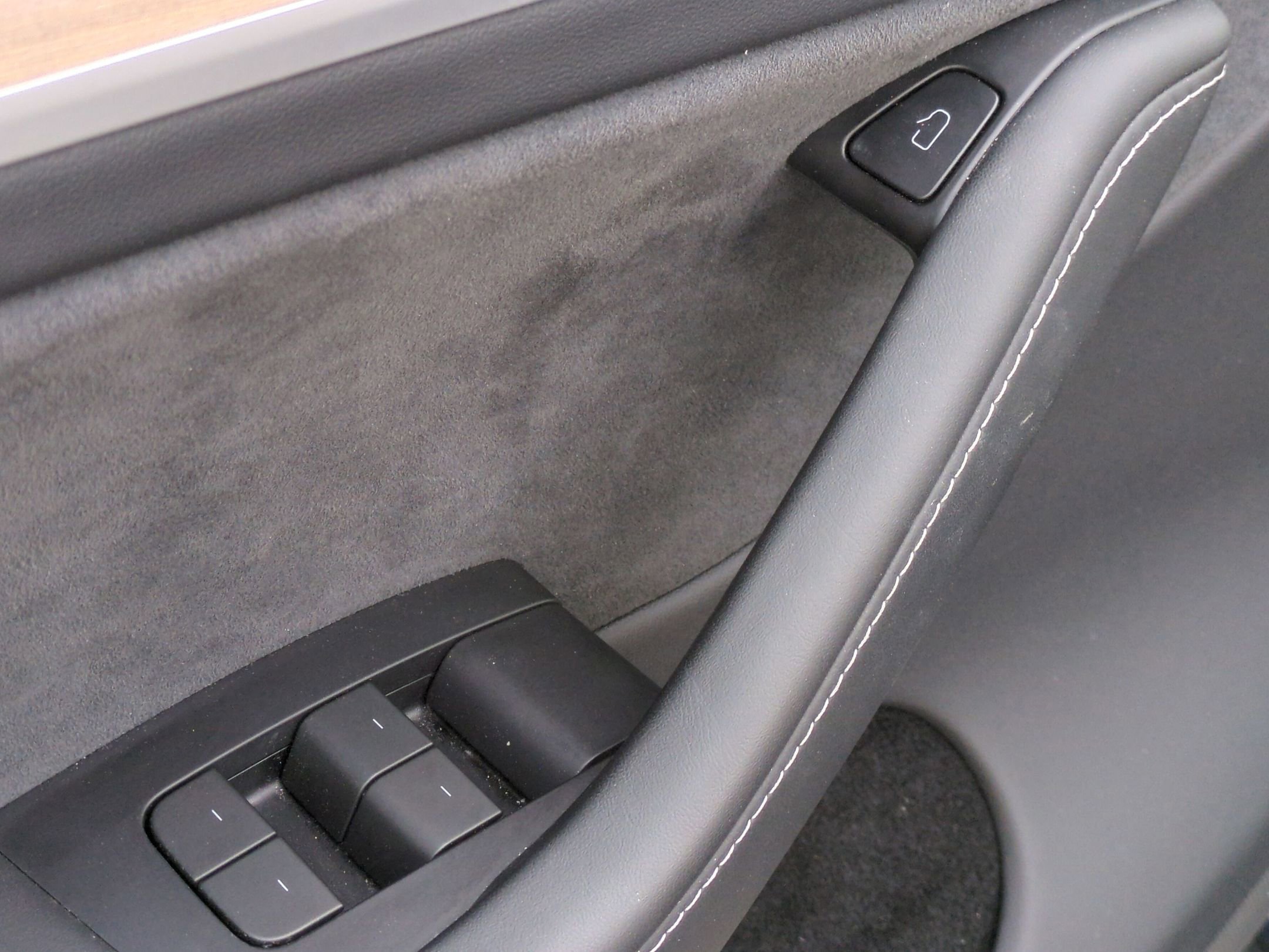 Used 2024 Tesla Model Y Long Range image 15