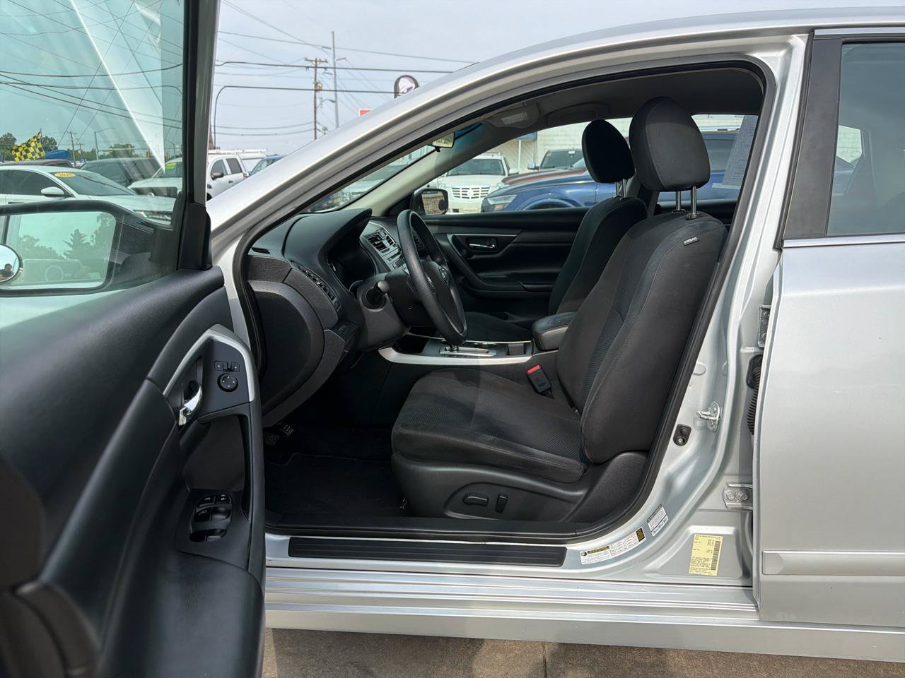 Used 2015 Nissan Altima 2.5 S w/ Power Driver Seat Package FWD image 9
