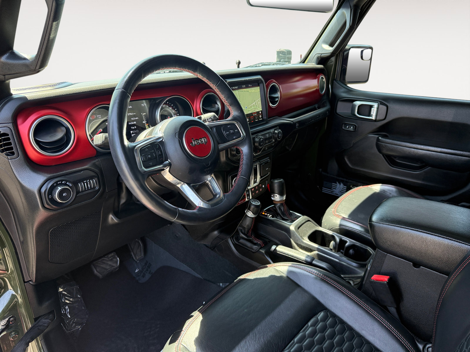 Used 2022 Jeep Wrangler Rubicon w/ Steel Bumper Group image 15