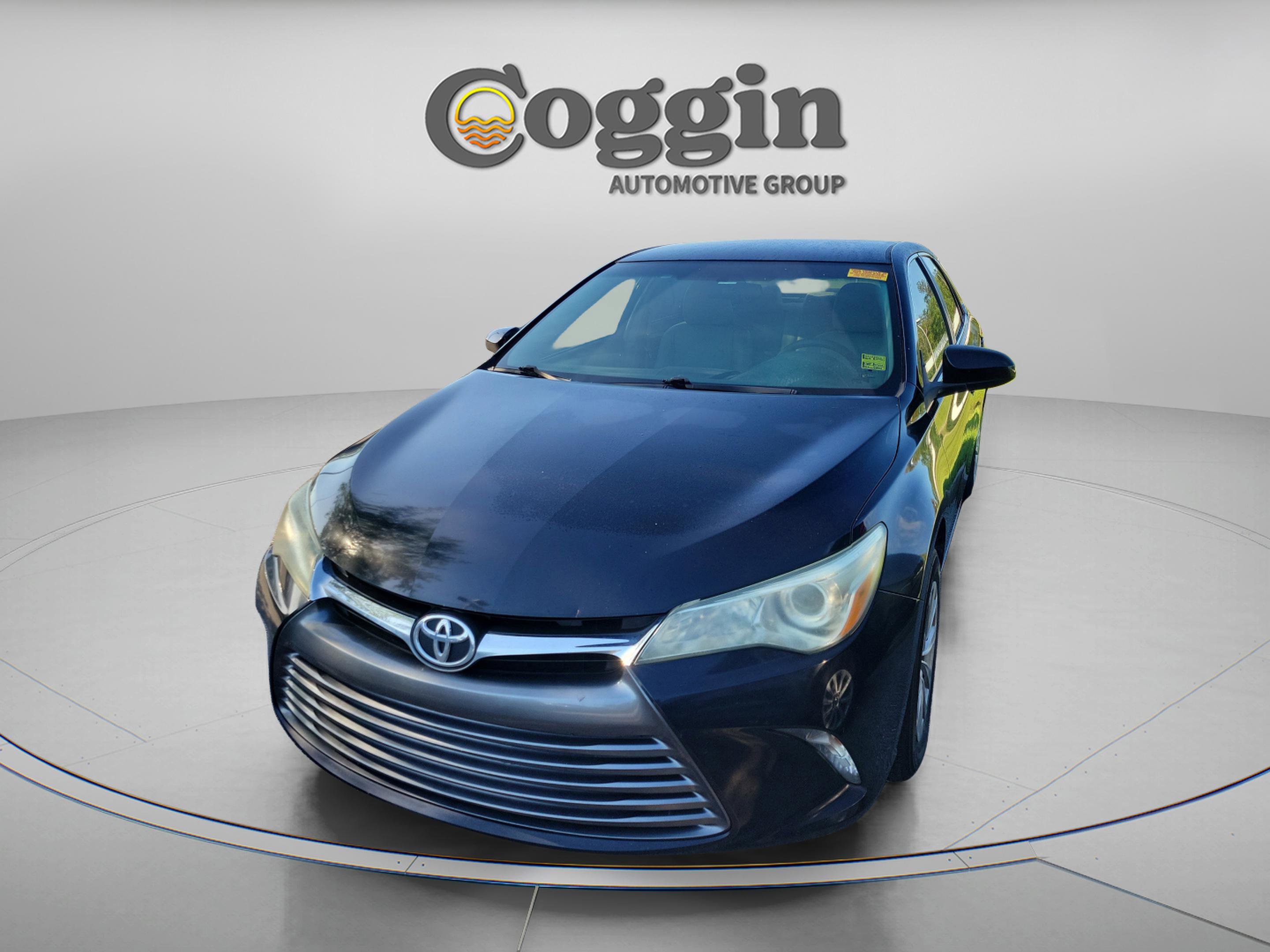 Used 2016 Toyota Camry LE FWD image 1