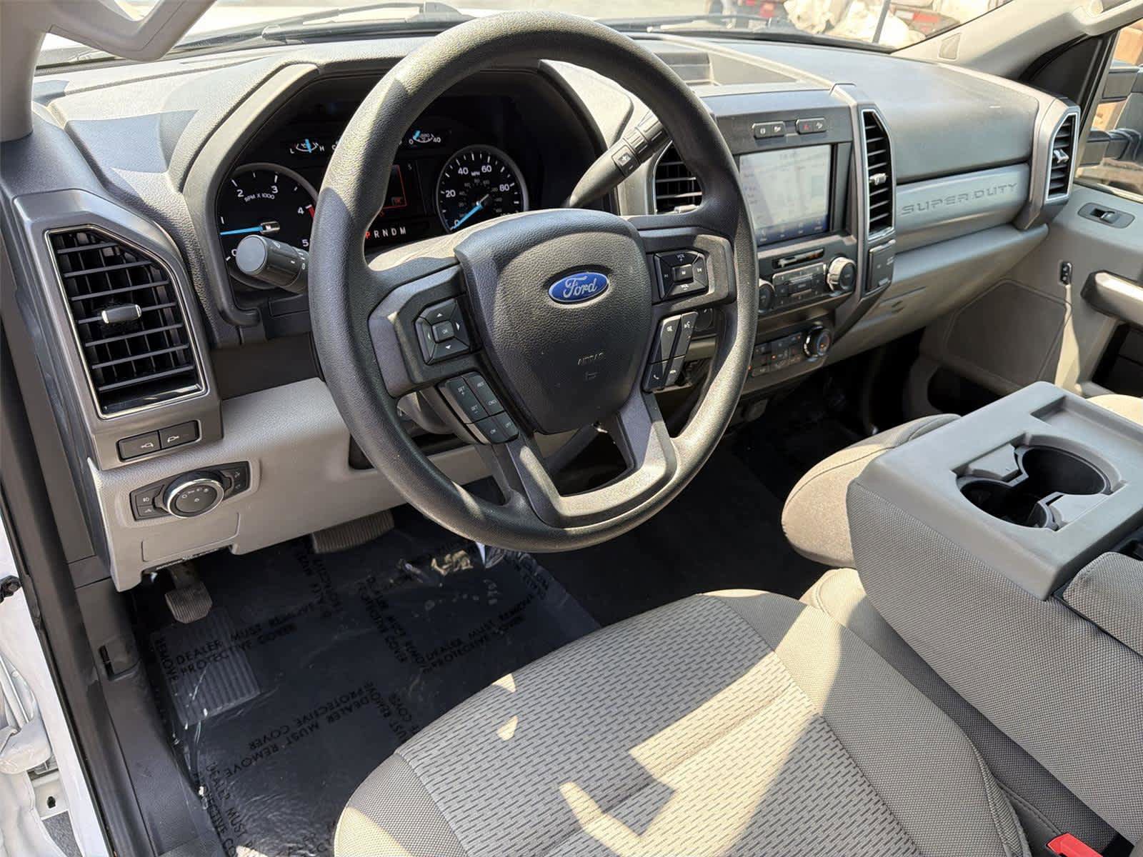 Used 2021 Ford F250 XLT w/ XLT Premium Package AWD/4WD image 2